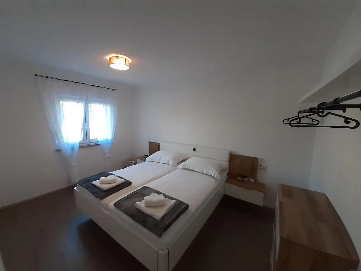 Holiday House Emjalemi بولا شقة