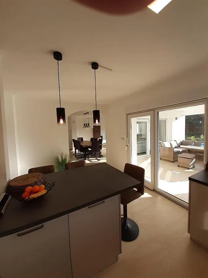 Appartamento Holiday House Emjalemi Pola