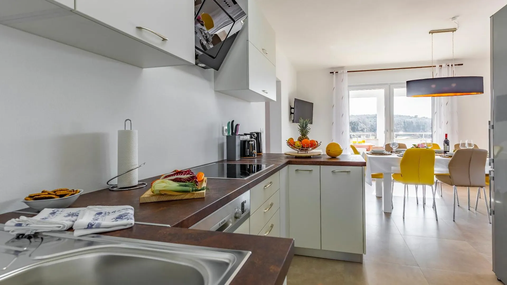Holiday House Emjalemi بولا