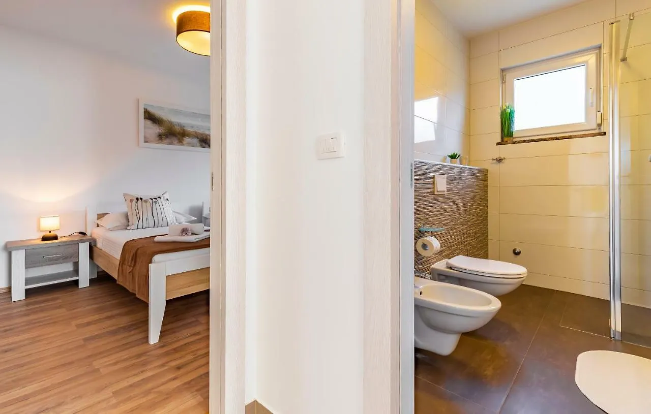 Holiday House Emjalemi بولا شقة