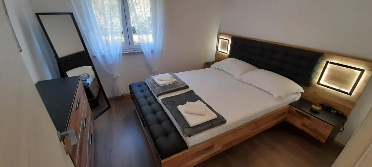 פולה Holiday House Emjalemi 0*,  קרואטיה